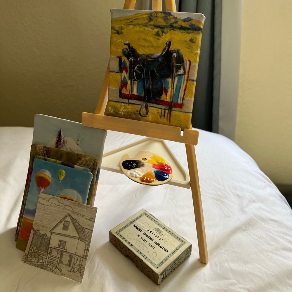 American Girl Saige’s Art Set Rare